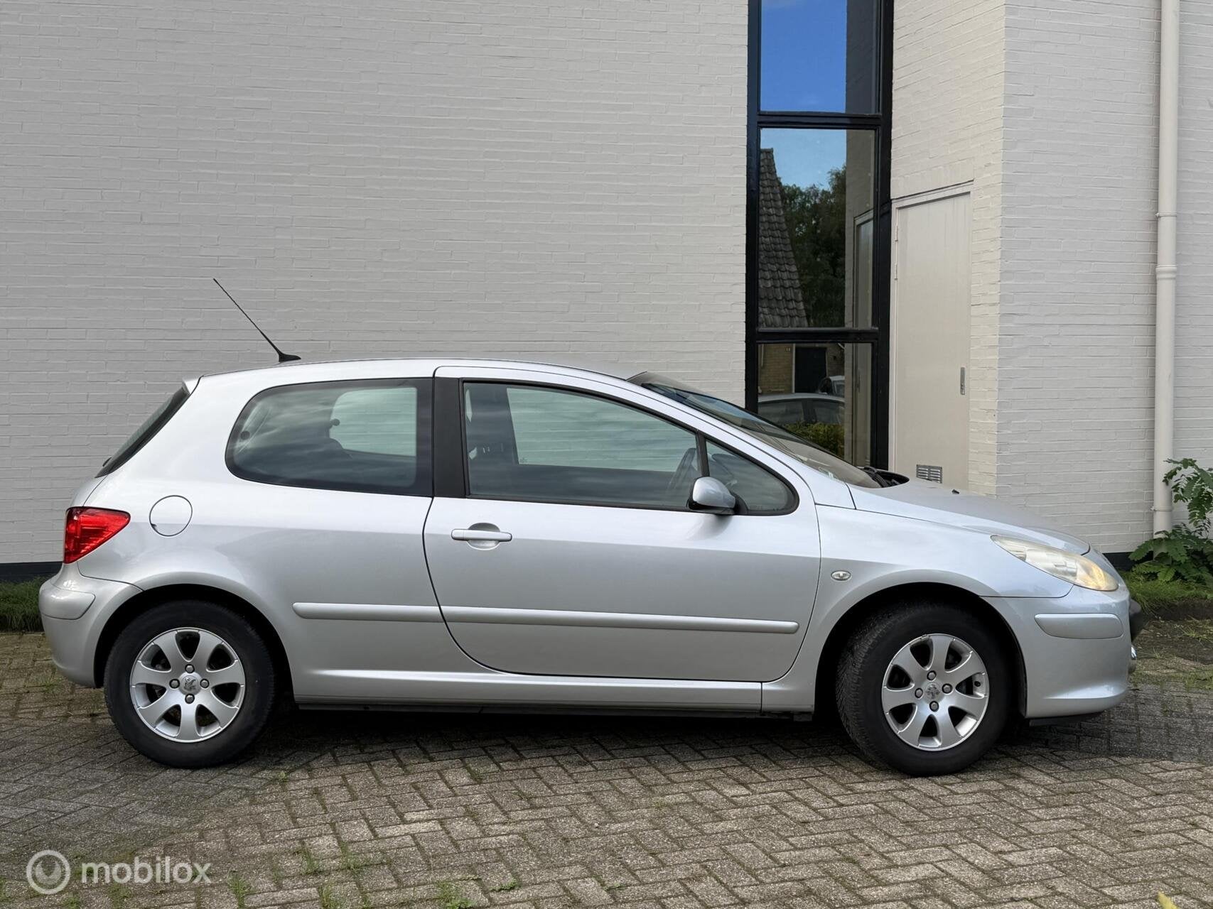 Peugeot 307 1.6-16V XS | Climate + Cruise + nieuwe apk!, Voorwielaandrijving, Gebruikt, 4 cilinders, 1587 cc