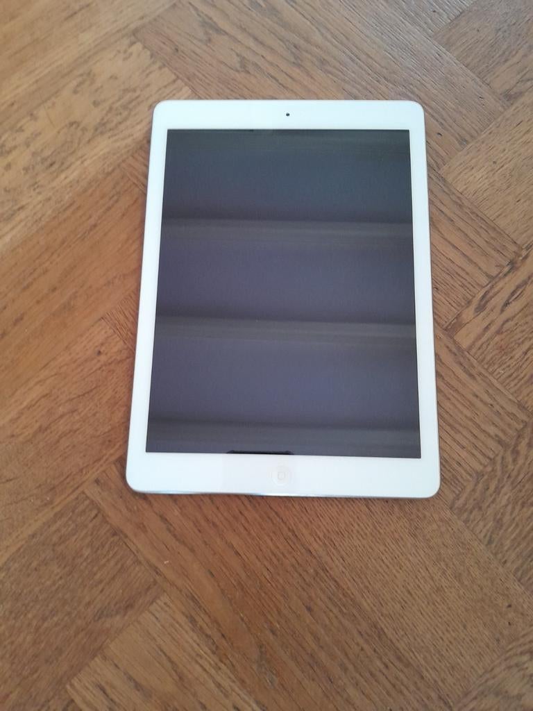 Ipad Air ~ model A1474, Computers en Software, Apple iPads, Ophalen of Verzenden, 10 inch, Apple iPad Air, 16 GB