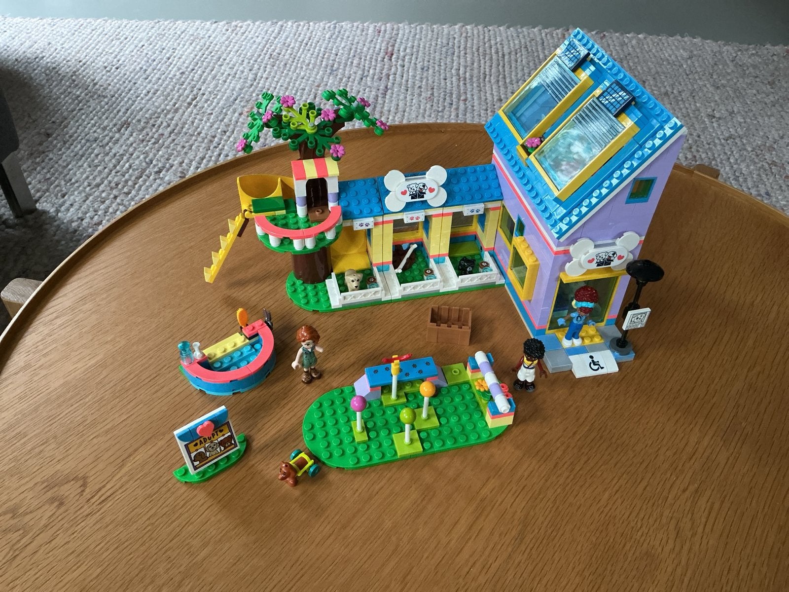 LEGO Friends 41727 Hondenreddingscentrum, Ophalen of Verzenden, Zo goed als nieuw, Overige merken