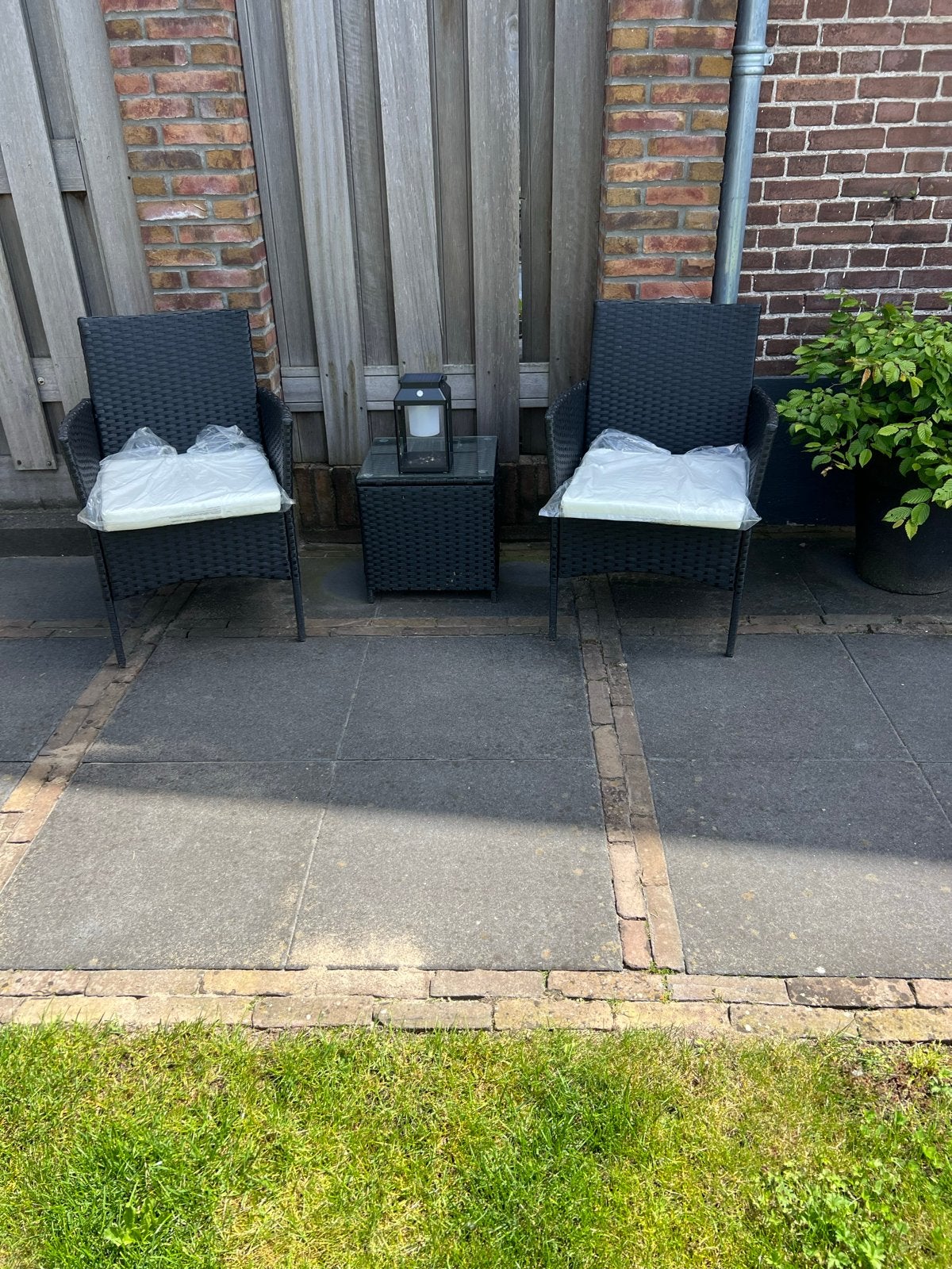Wicker tuinset: 2 stoelen met bijzettafel, Tuin en Terras, Ophalen, Nieuw, Wicker