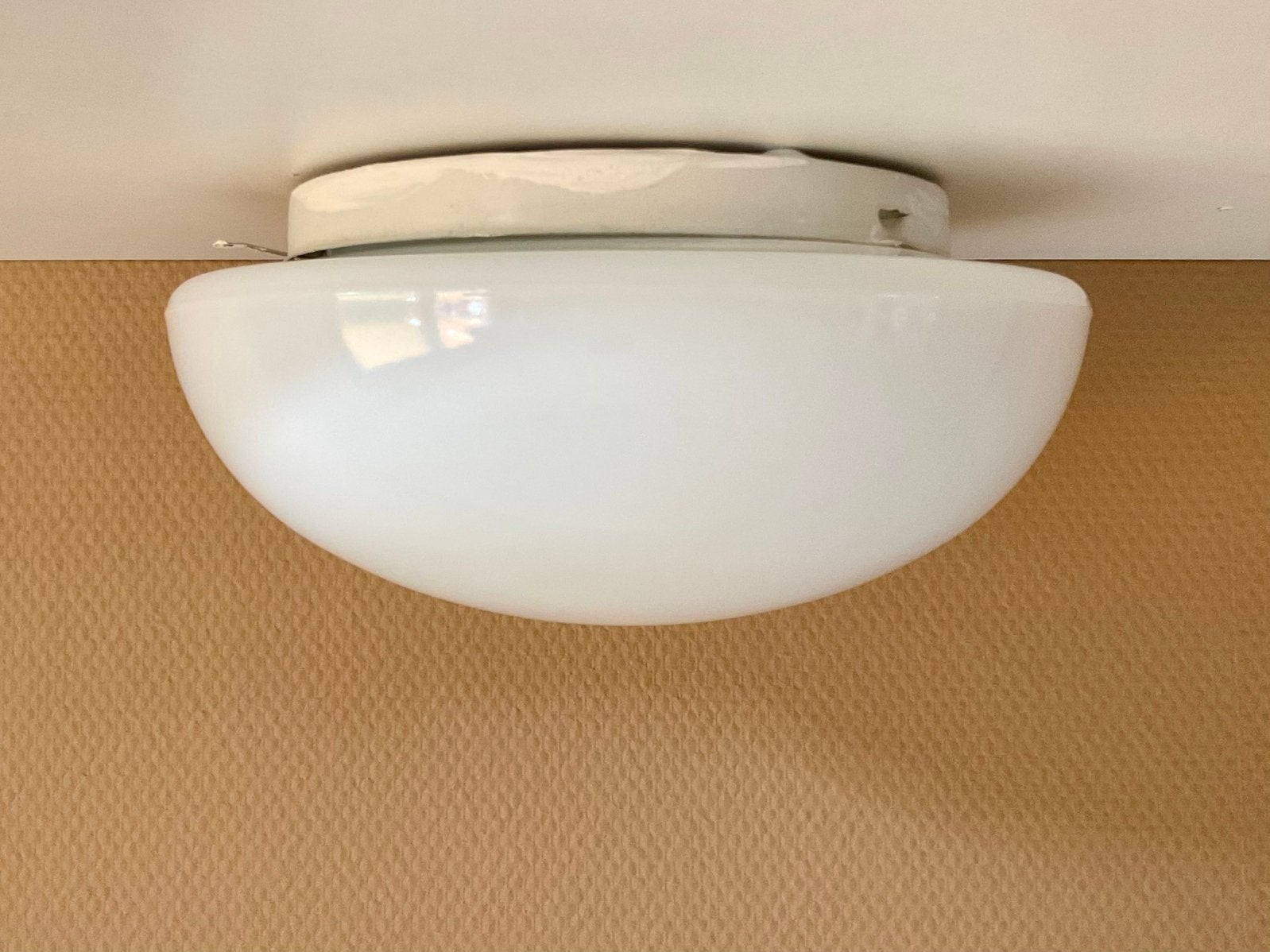 Plafondlamp opaalglas Massive afmeting doorsnee 25 cm, Gebruikt, 25 cm, Glas, Wit