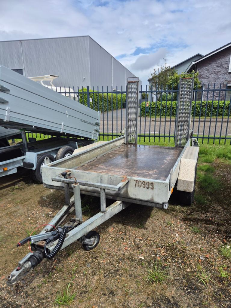 Robuuste machinetransporter met oprijplaten, Ophalen of Verzenden, Gebruikt