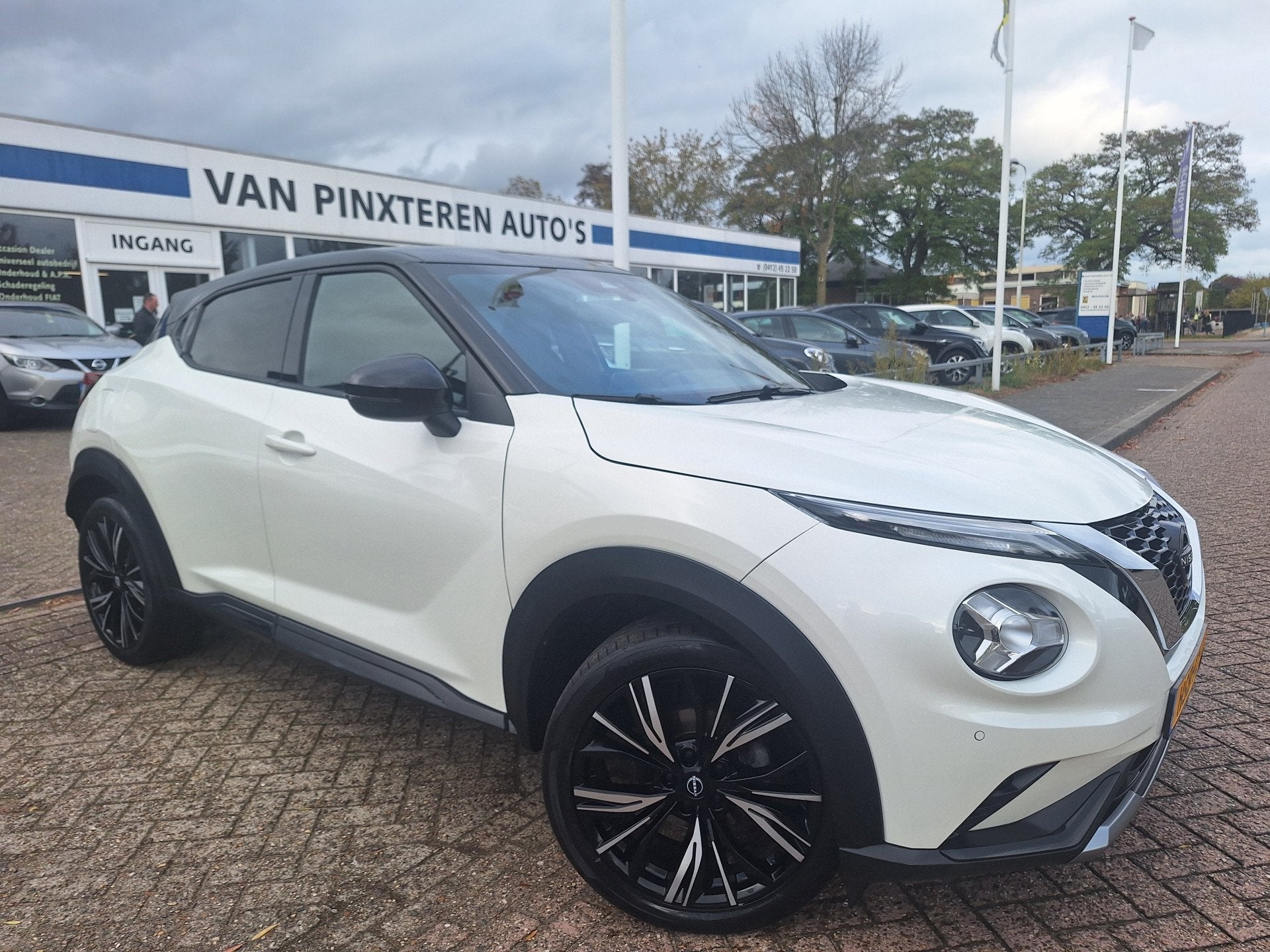 Nissan Juke 1.0 DIG-T N-DESIGN navi/camera/clima(7X OP VOORR, Auto's, Voorwielaandrijving, 12 maanden, Euro 6, Wit