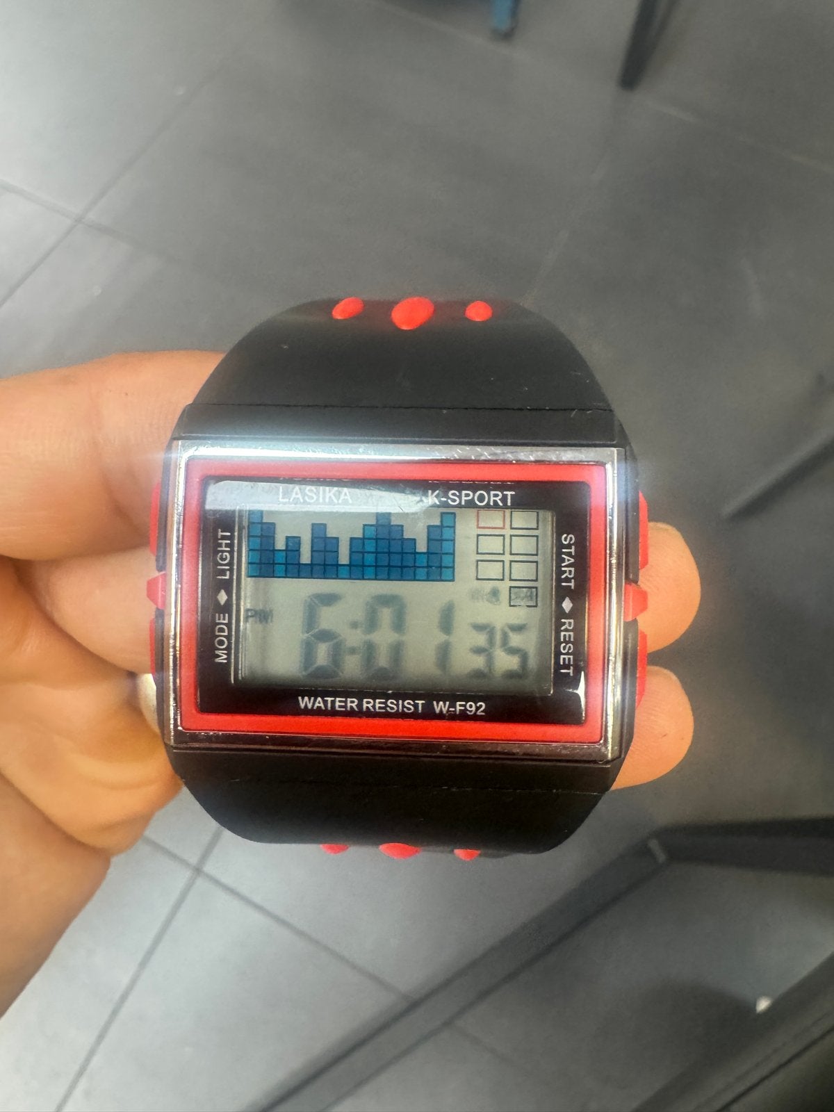 Lasika K-Sport Waterbestendig Digitaal Horloge Zwart/Rood, Ophalen of Verzenden, Waterdicht, Gebruikt, Zwart