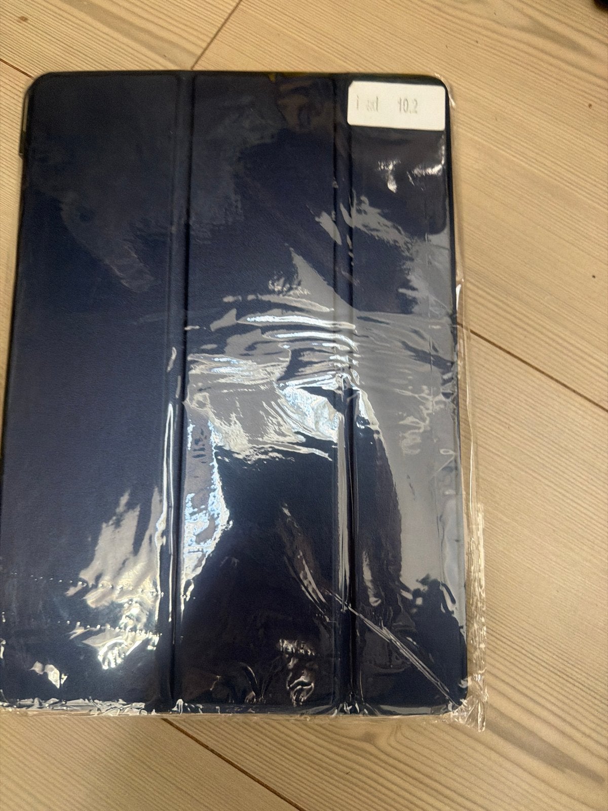 Nieuwe iPad 10.2 hoes - Donkerblauw 2019/2020, Computers en Software, Apple iPads, 10 inch, Nieuw, Ophalen of Verzenden, Apple iPad