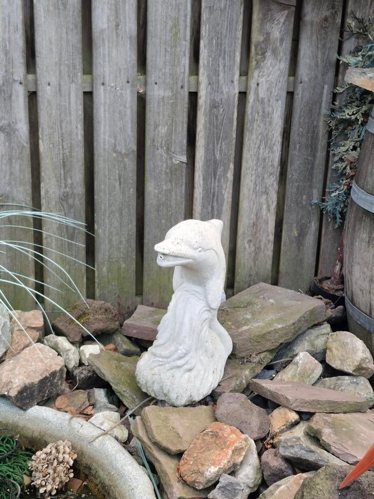 Groot betonnen dolfijn spuitfiguur voor vijver of tuin, Tuin en Terras, Tuinbeelden, Ophalen, Gebruikt, Beton, Dierenbeeld