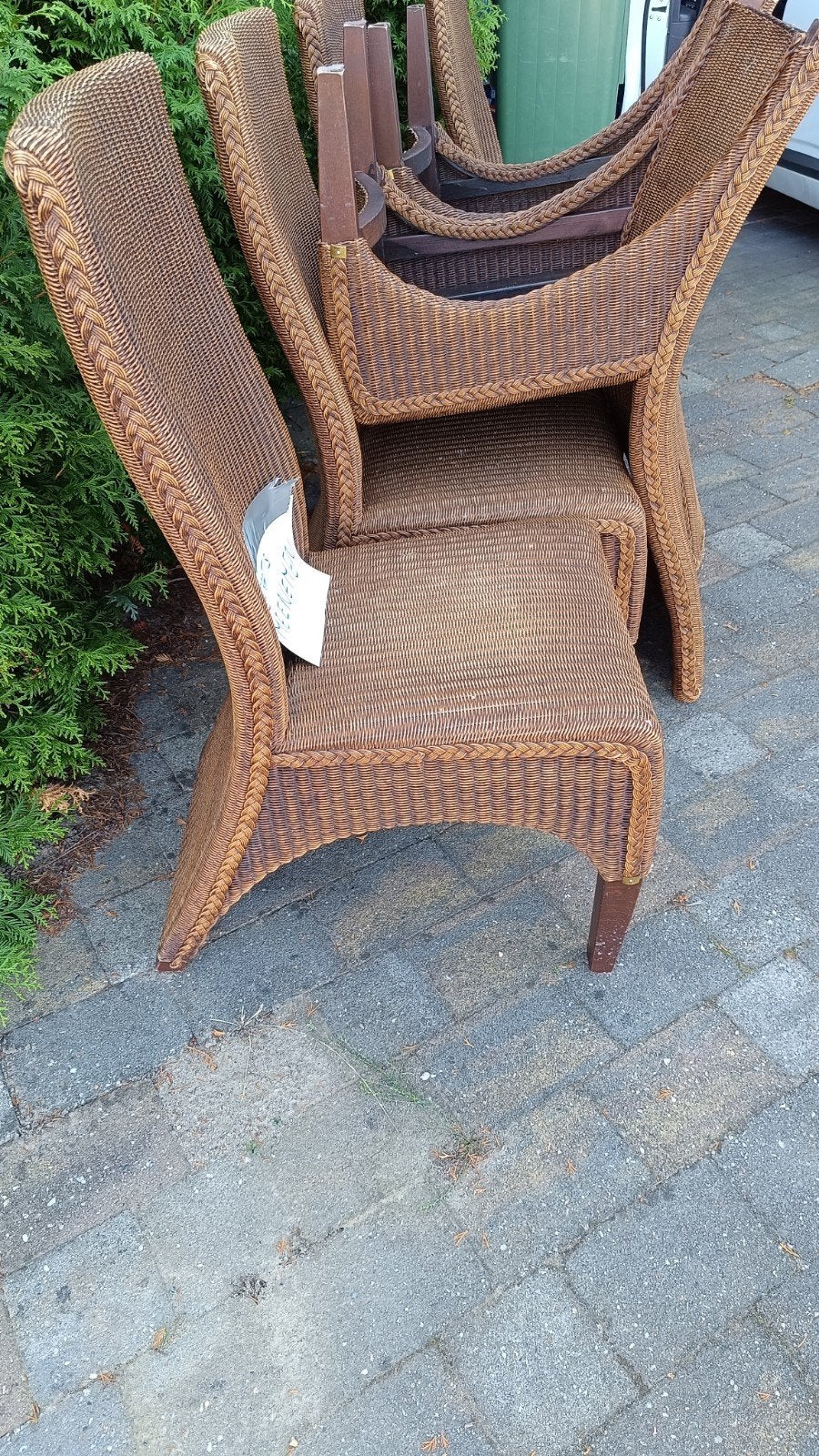 Gratis: 6 rotan stoelen met gebruikssporen, Ophalen, Gebruikt, Bruin, Riet of Rotan