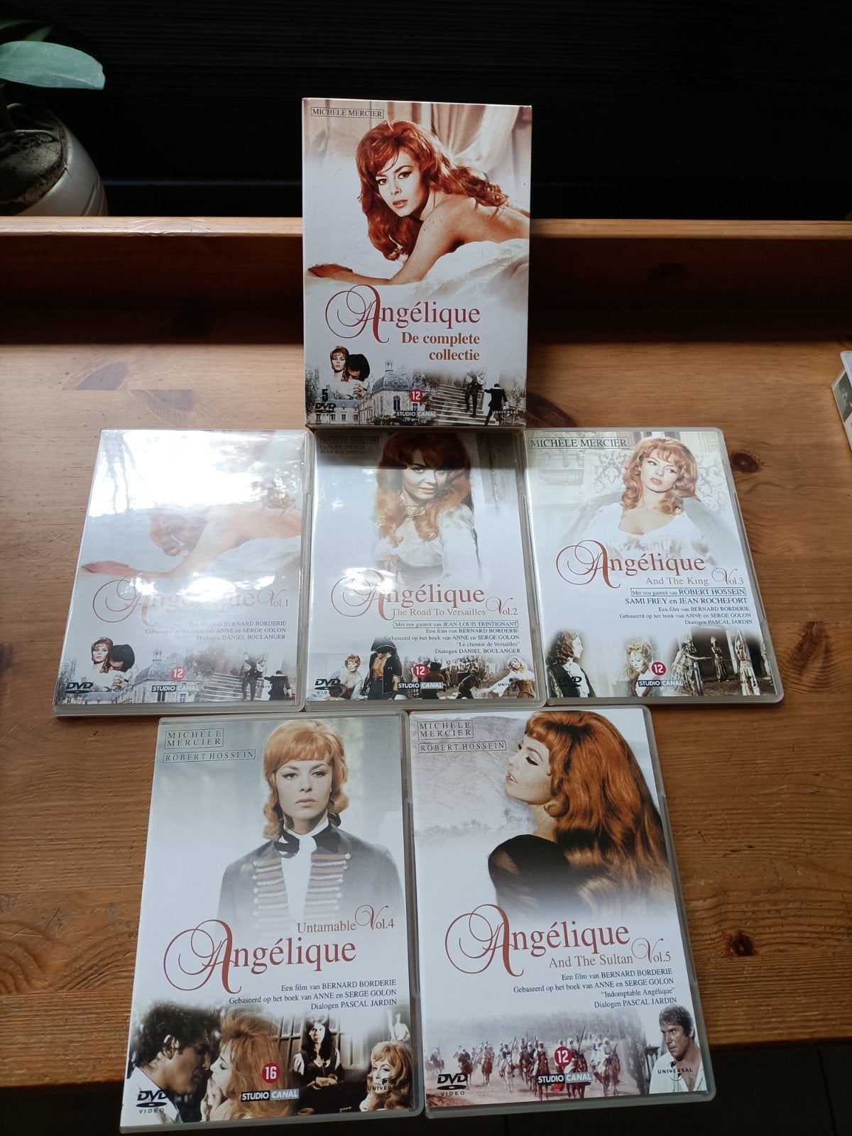 Angélique: De complete collectie (5 DVD's), Historisch of Kostuumdrama, Nederlands, Ophalen of Verzenden, Zo goed als nieuw