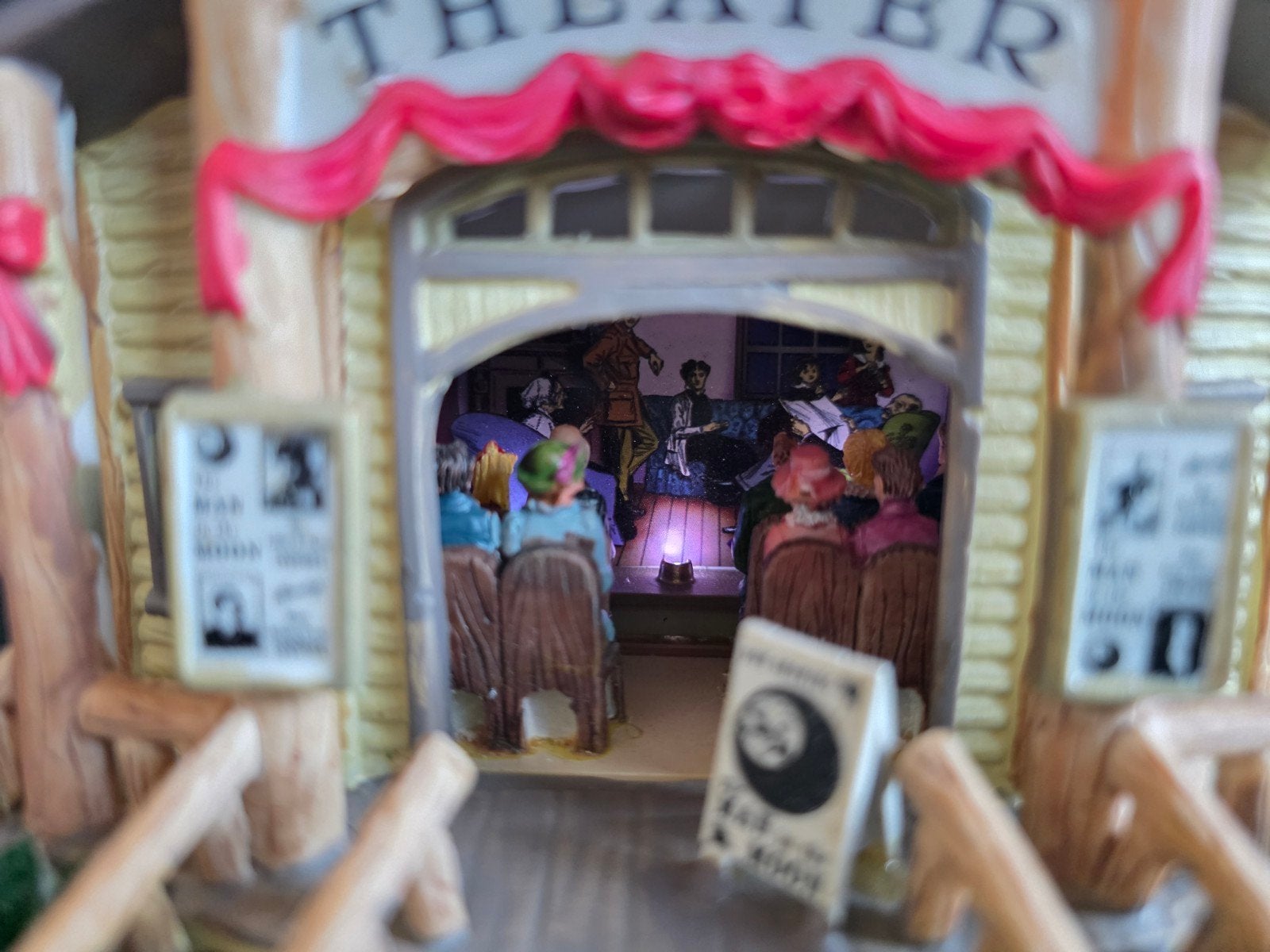 Lemax Retired The Wildwood Theater kerstdorp huisje, Diversen, Ophalen, Gebruikt