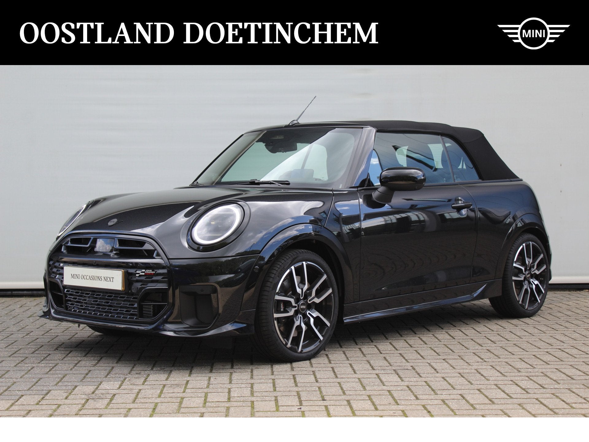 MINI Cabrio Cooper S Automaat / John Cooper Works / Pakket X