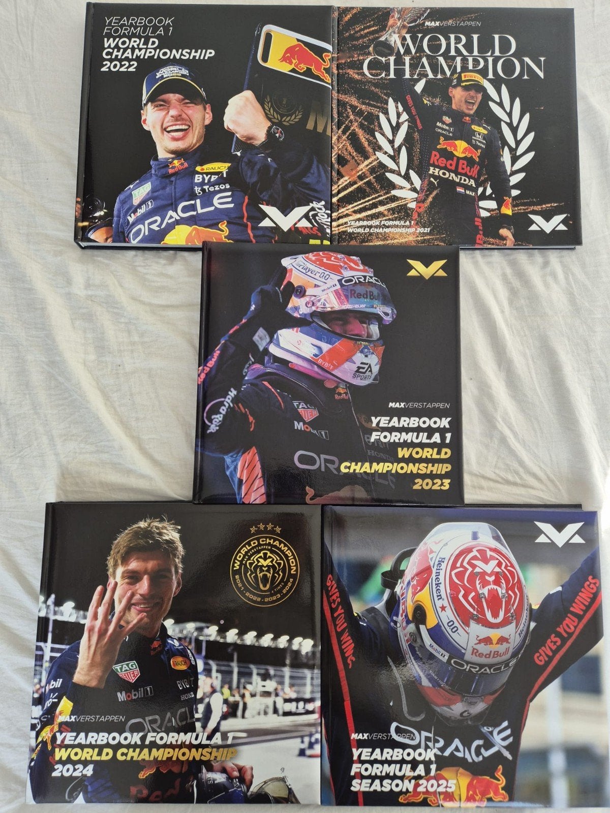 MAX VERSTAPPEN WORLD CHAMPION JAARBOEKEN  NIEUWSTAAT, Ophalen, Nieuw, Formule 1