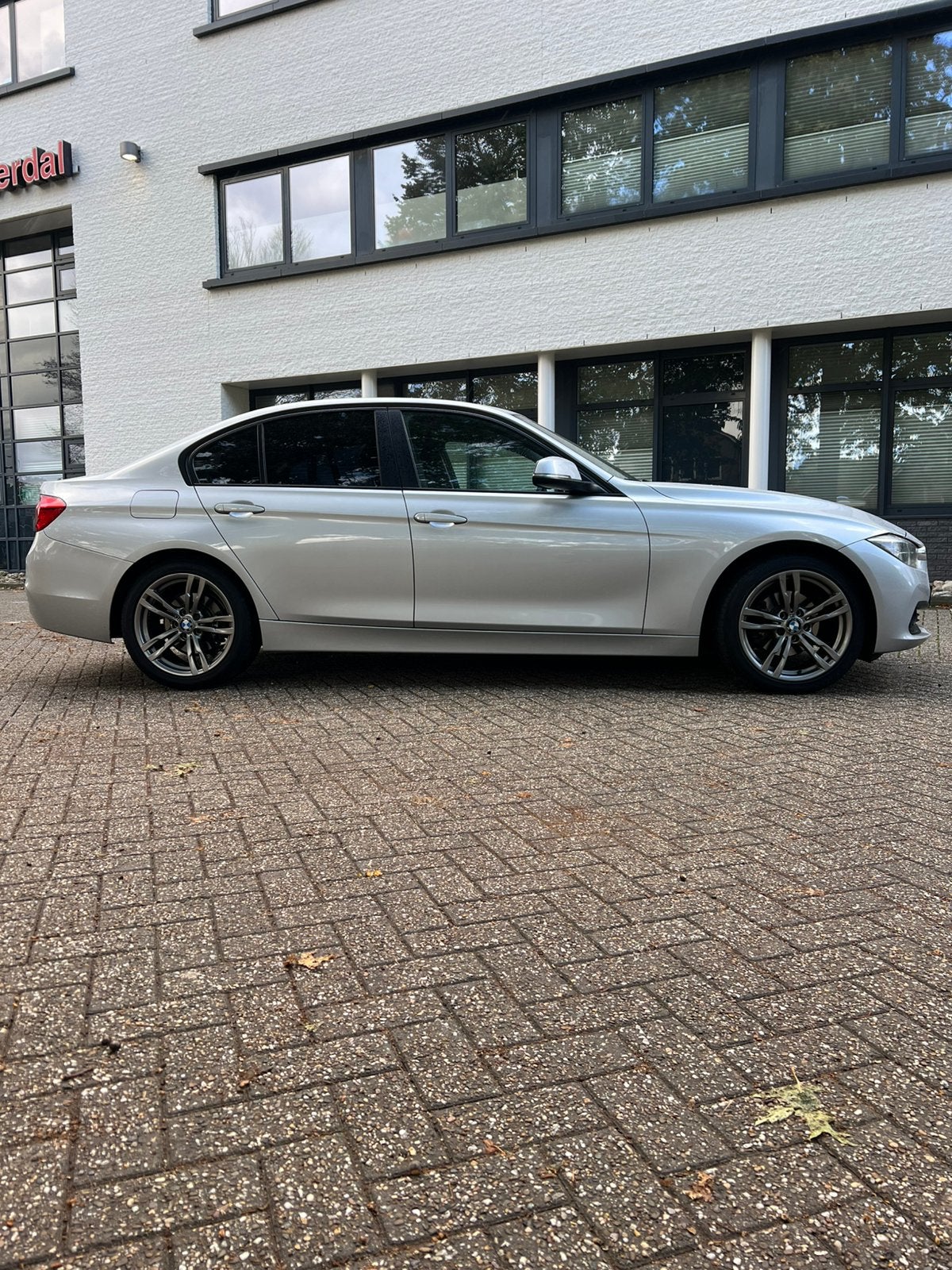 BMW 3-Serie 2.0 320I AUT 2015 Grijs, Auto's, 1998 cc, 1800 kg, Zwart, 4 cilinders