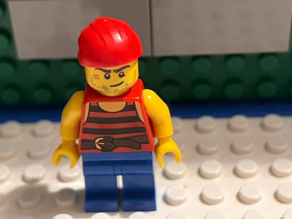 Lego minifiguur piraat, Kinderen en Baby's, Ophalen of Verzenden, Zo goed als nieuw
