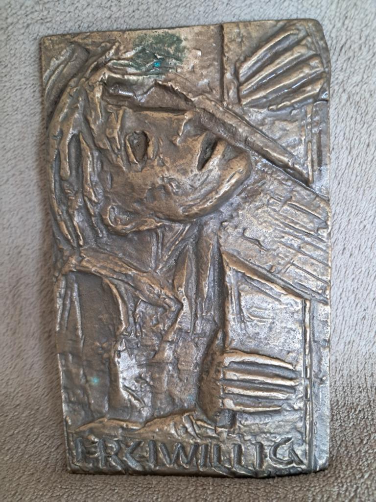 Bronzen fraai gestileerde plaquette " Freiwillig" signatuur, Ophalen of Verzenden, Brons
