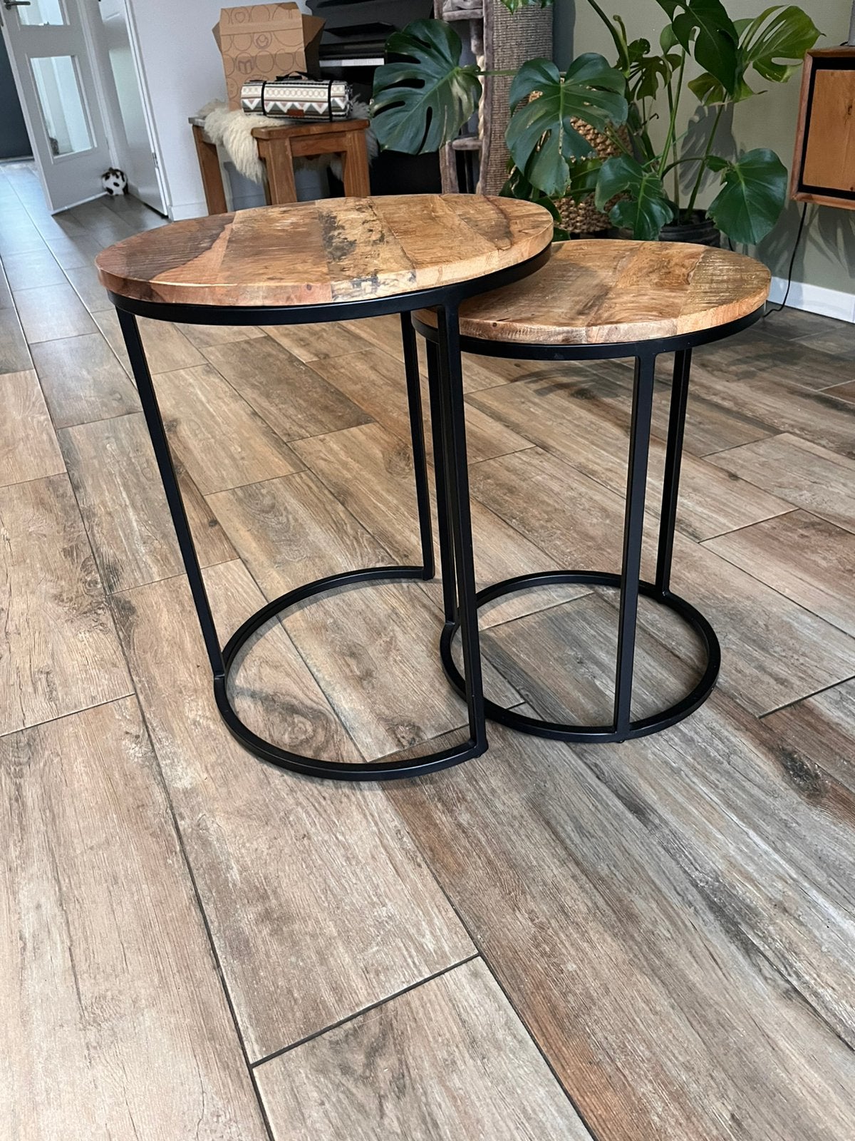 Set van 2 ronde bijzettafels, Huis en Inrichting, Tafels | Bijzettafels, Minder dan 55 cm, Gebruikt, Rond, Teak hout