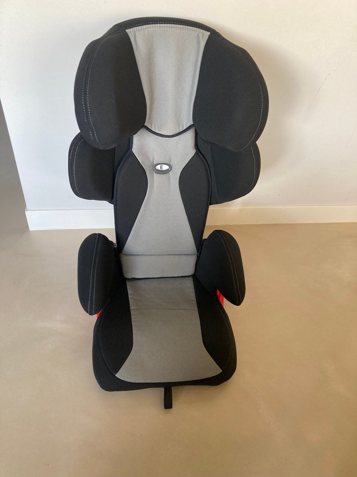 Audi autostoeltjes 3,5-12 jaar, Kinderen en Baby's, Autostoeltjes, Autogordel, 15 t/m 36 kg, Verstelbare rugleuning, Zo goed als nieuw