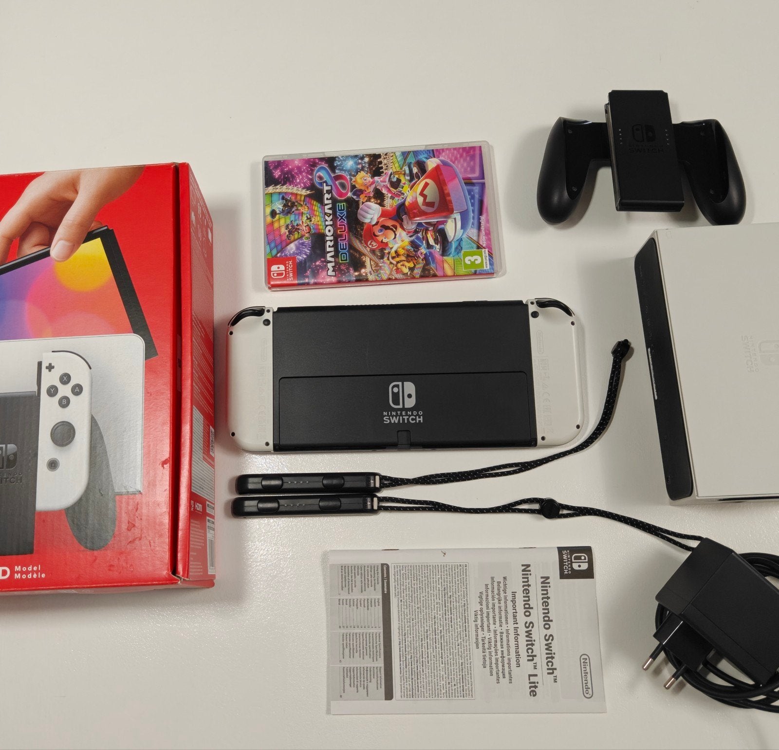 Nintendo Switch OLED met Mario Kart 8 Deluxe, Switch OLED, Met games, Nintendo switch, Met 2 controllers