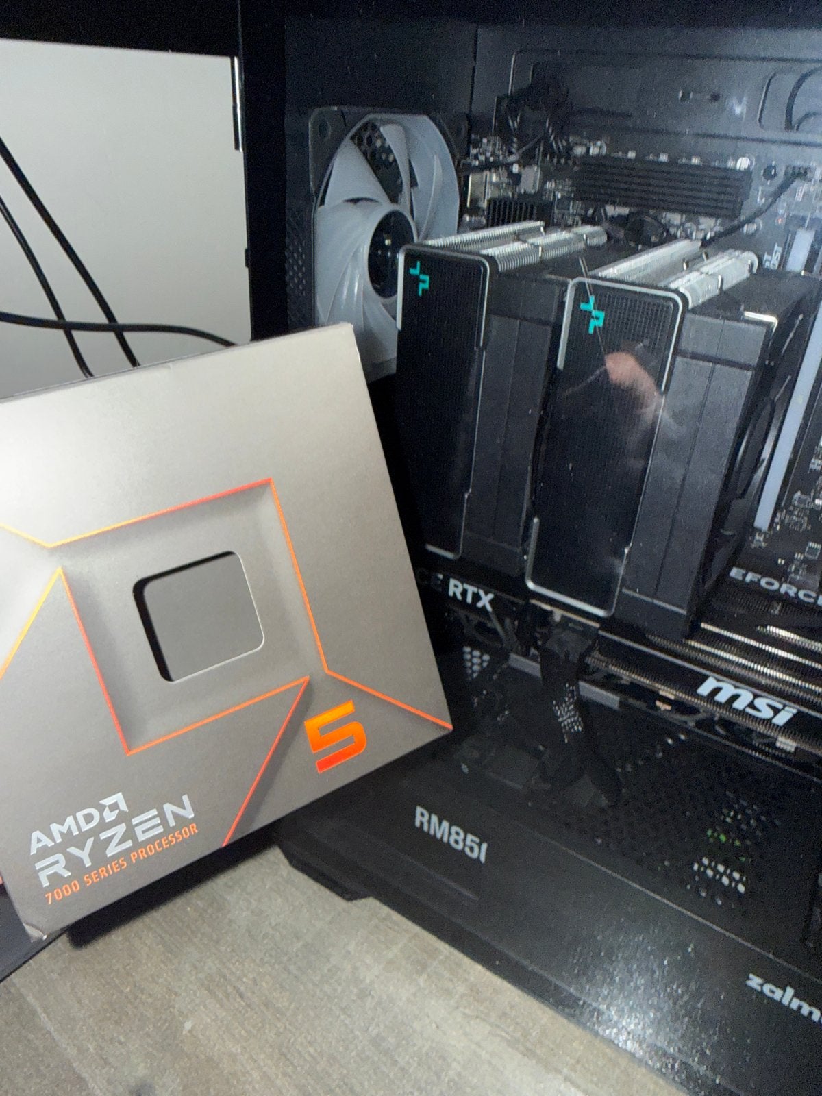 AMD Ryzen 5 7600X Processor (zit nog in PC), Computers en Software, Ophalen, Zo goed als nieuw, 6-core, 4 Ghz of meer