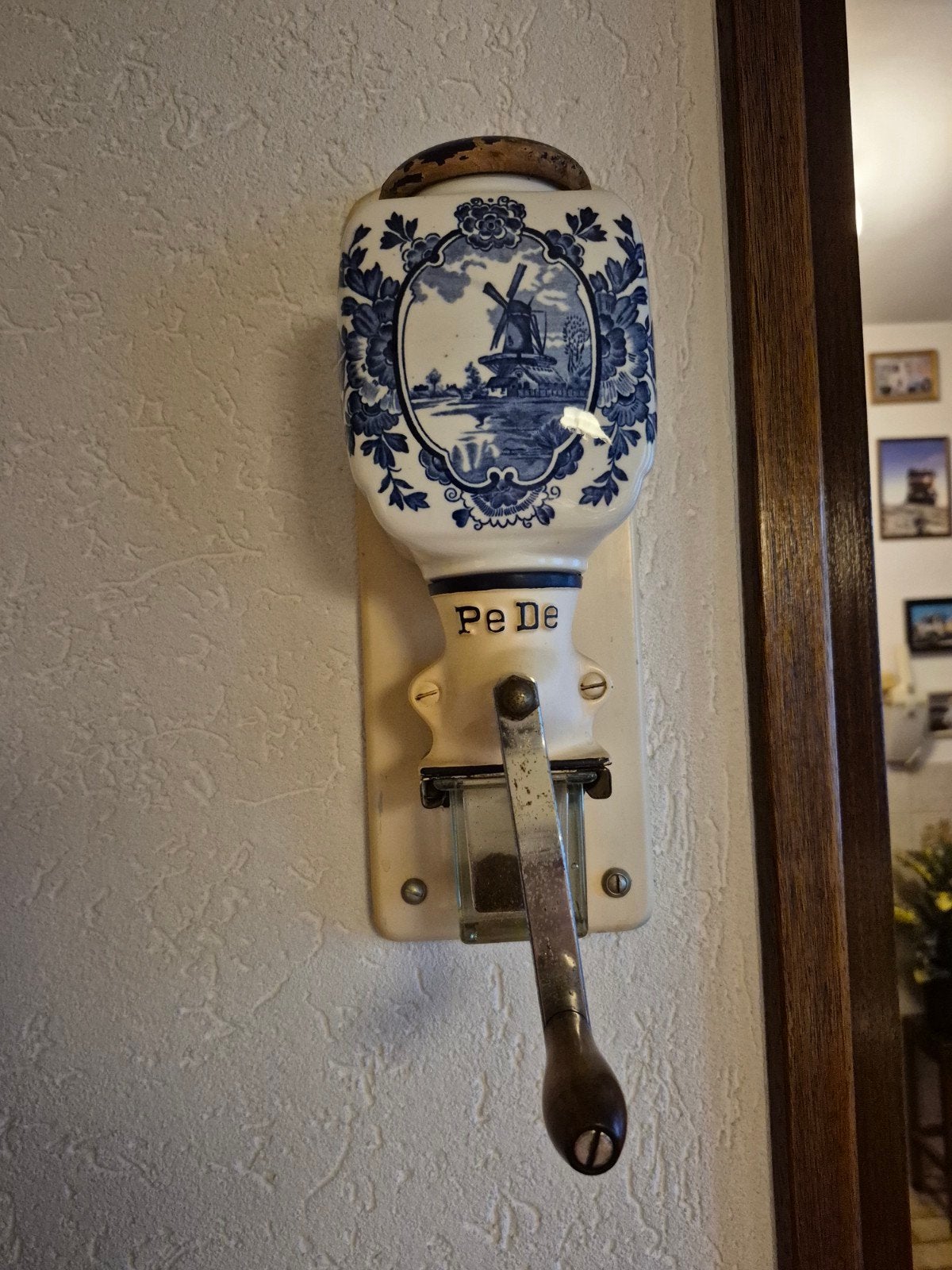 Koffiemolen, Ophalen