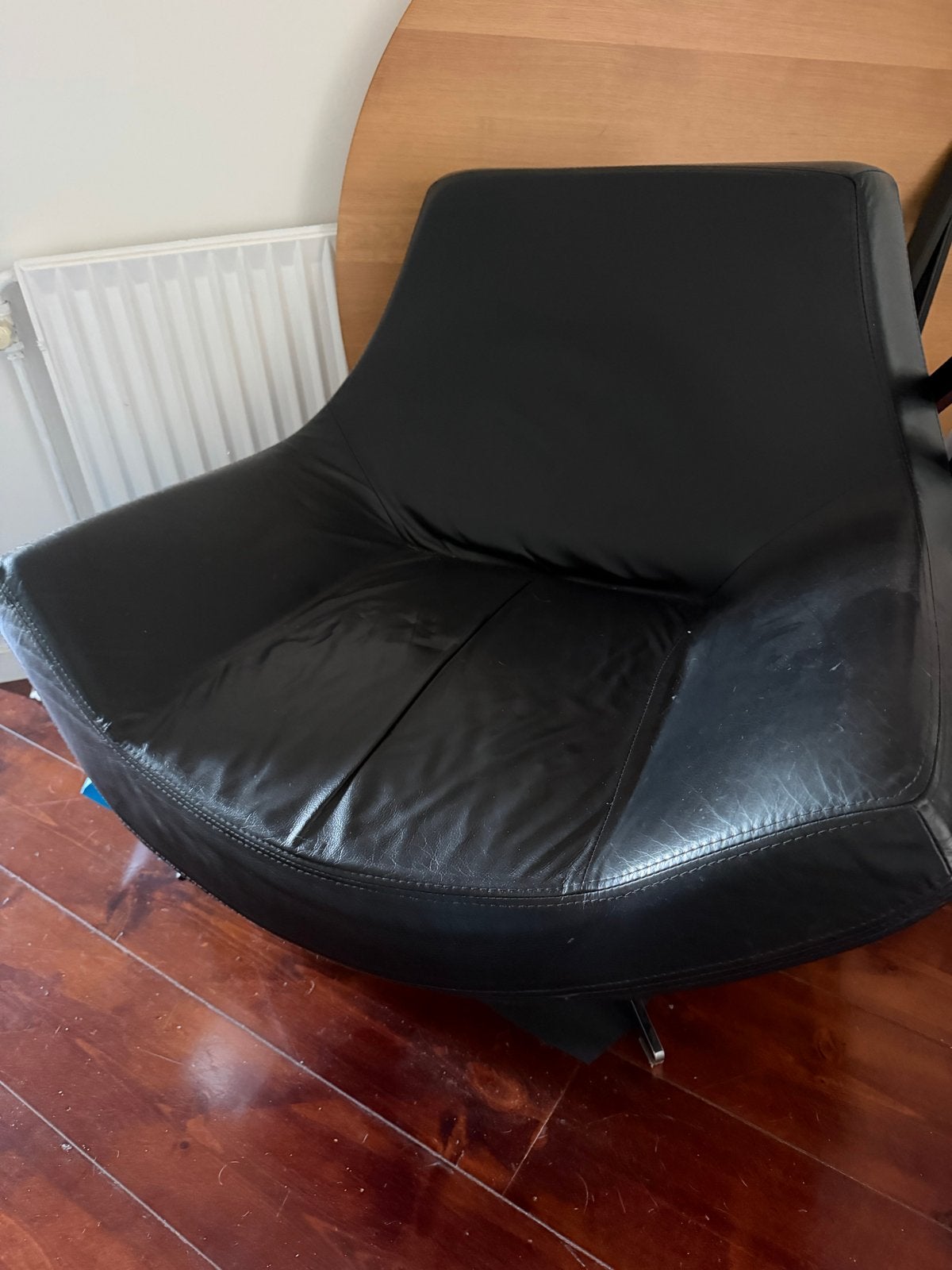 Zwarte leren fauteuil - Comfortabele draaistoel, Ophalen, Gebruikt, Leer, 75 tot 100 cm
