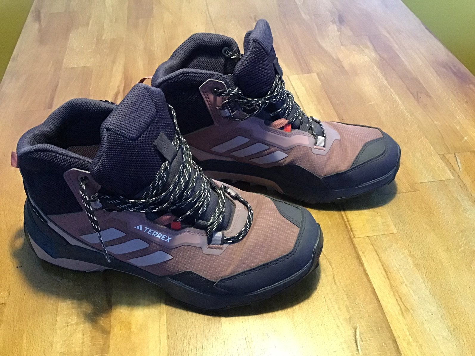 Wandelschoenen Adidas Terrex AX4 mid maat 7, Ophalen of Verzenden, Zo goed als nieuw, Schoenen
