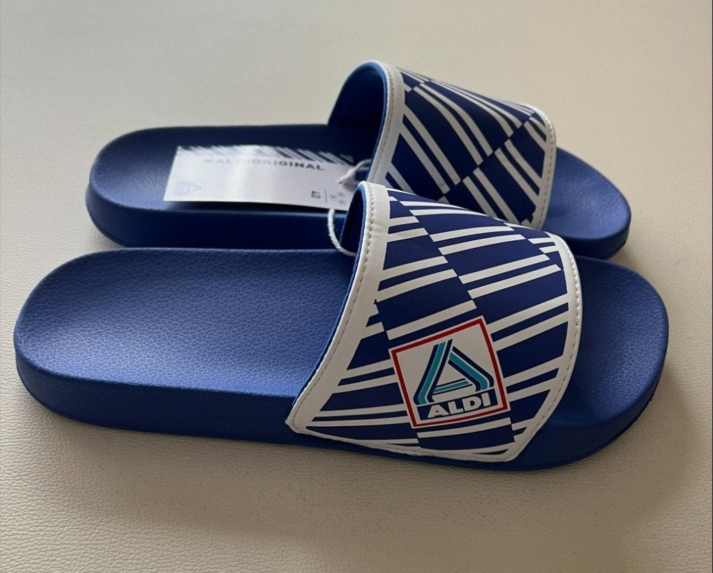 Aldi slippers nieuw, diverse maten, € 20,00 per paar., Slippers, Wit, Nieuw, Ophalen of Verzenden