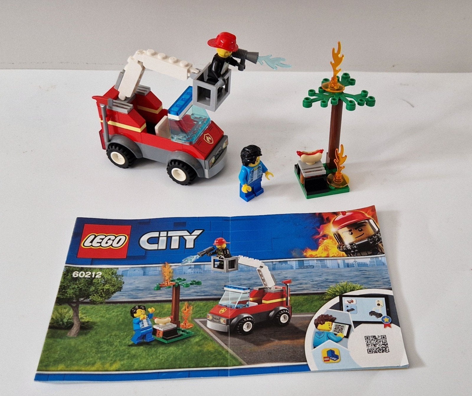 Lego City Brandweerwagen 60212 met instructies, City, Lego, Ophalen of Verzenden, Zo goed als nieuw