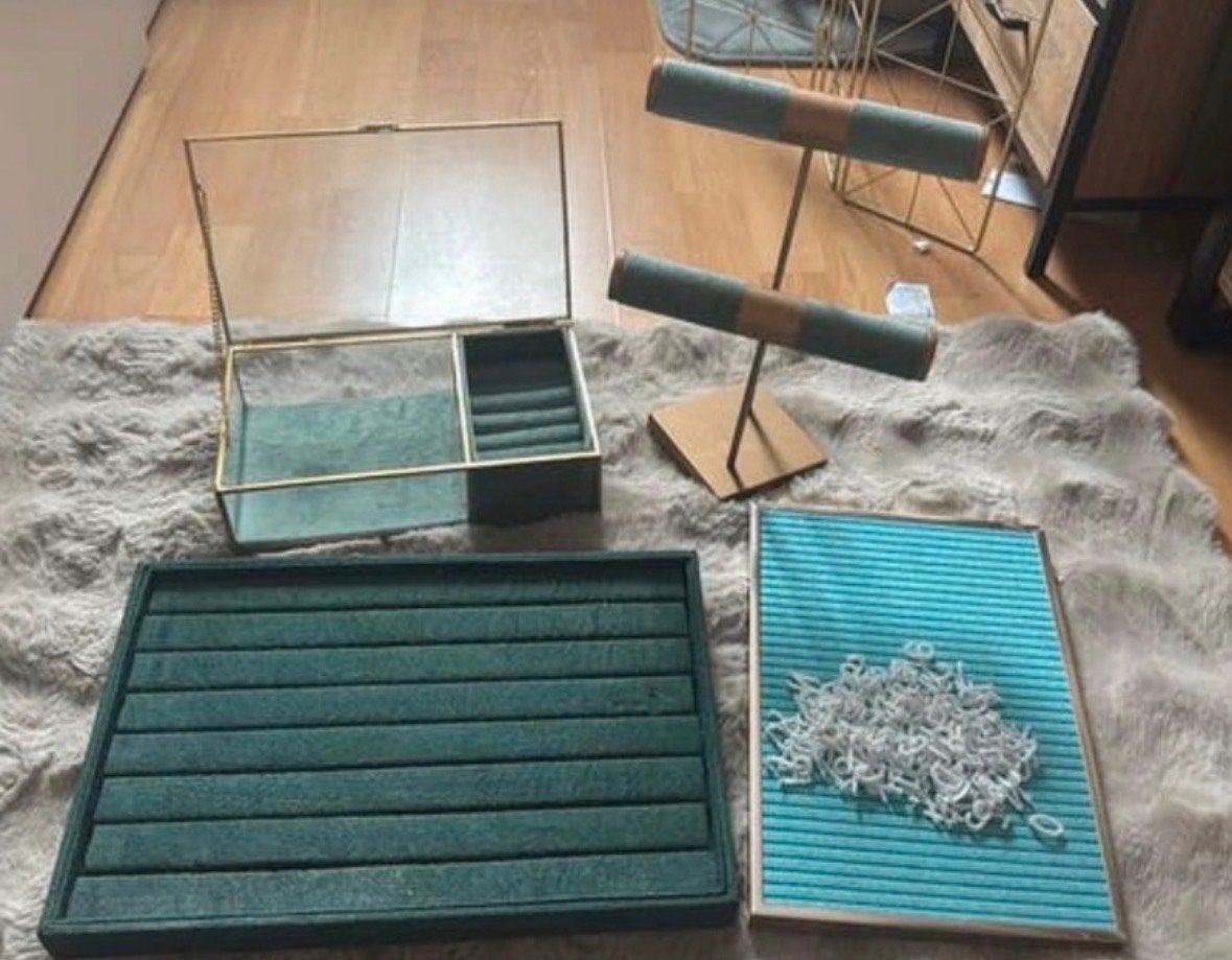Sieradenset: doos, rek en letterbord, Sieraden, Tassen en Uiterlijk, Overige Accessoires, Ophalen, Gebruikt