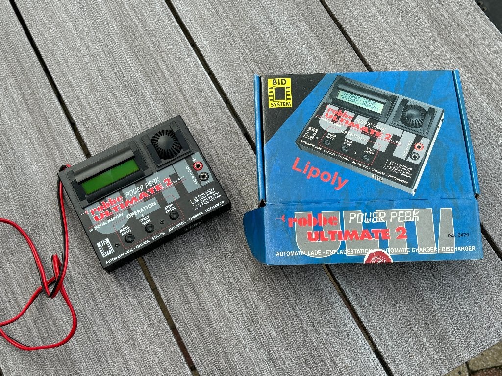 Robbe Ultimate 2 powerpeak charger   zgan!!!!!!, Ophalen, Zo goed als nieuw, Overige schalen, Onderdeel