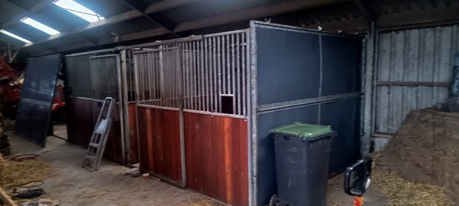 3 stallen te koop wegens verhuis buitenland, Dieren en Toebehoren, Stalling en Weidegang
