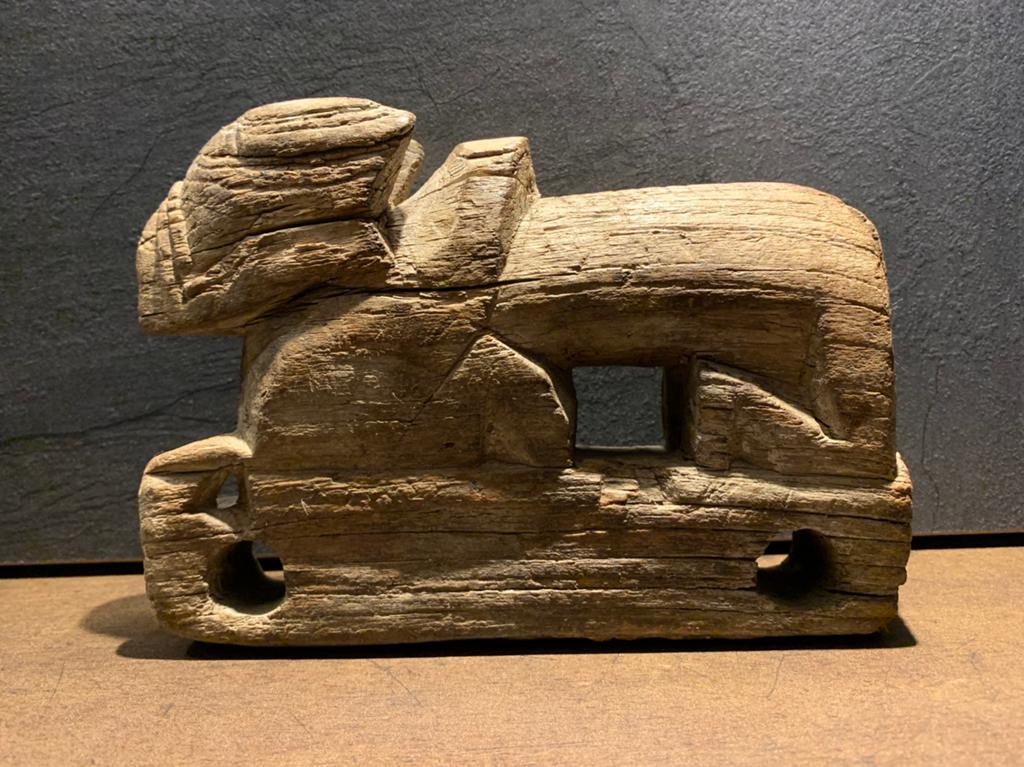 Houten ,Nandi/Heilige Koe, Ophalen