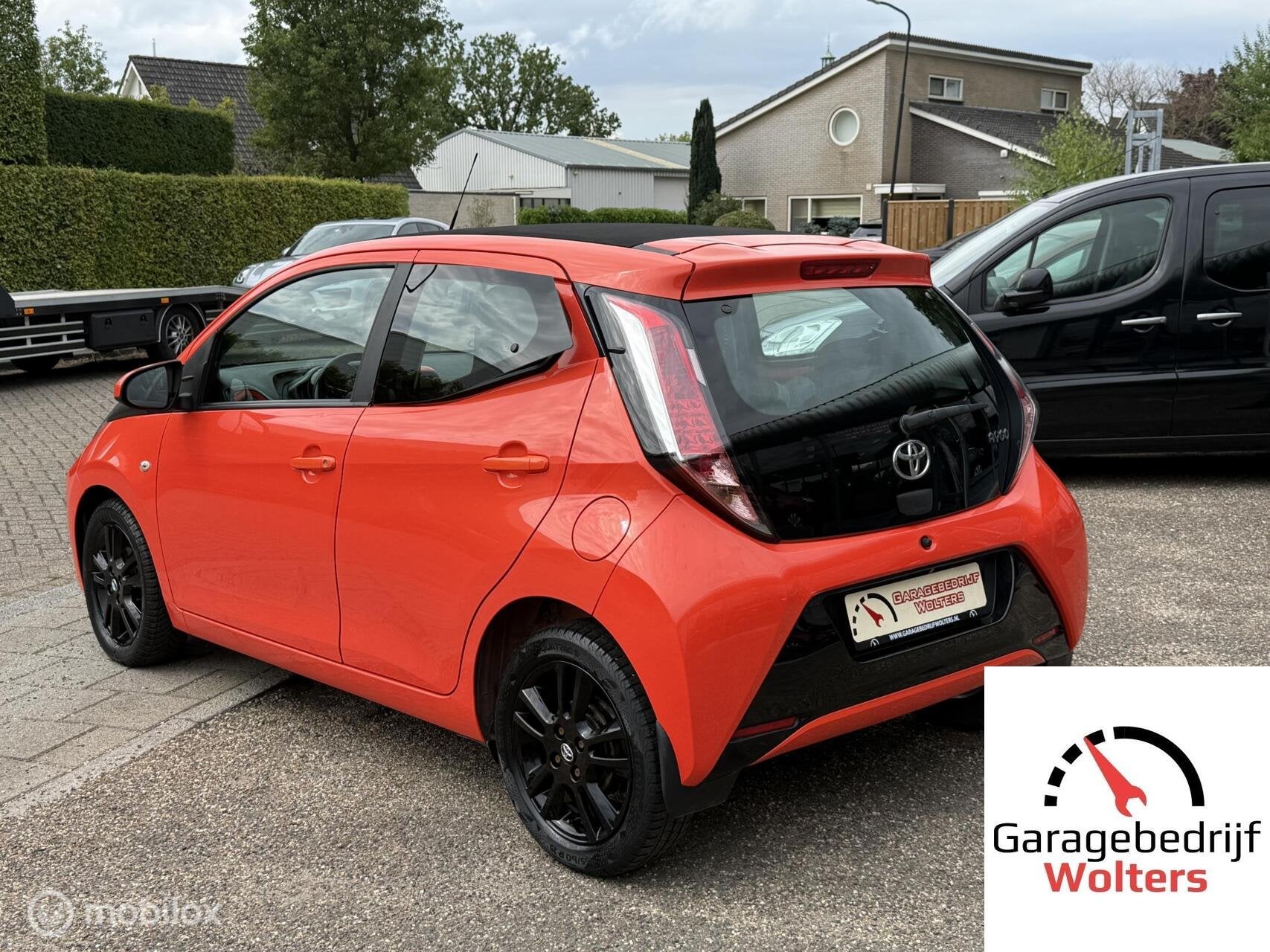Toyota Aygo 1.0 VVT-i x-wave CAMERA CABRIO AIRCO 5DRS NW APK, Voorwielaandrijving, Stof, Gebruikt, Zwart