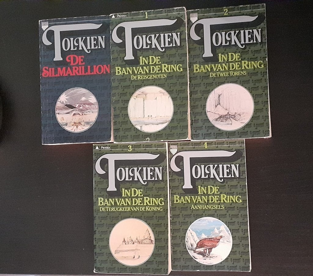 Tolkien - In de ban van de ring / De silmarillion pockets, Boeken, Ophalen of Verzenden, Gelezen