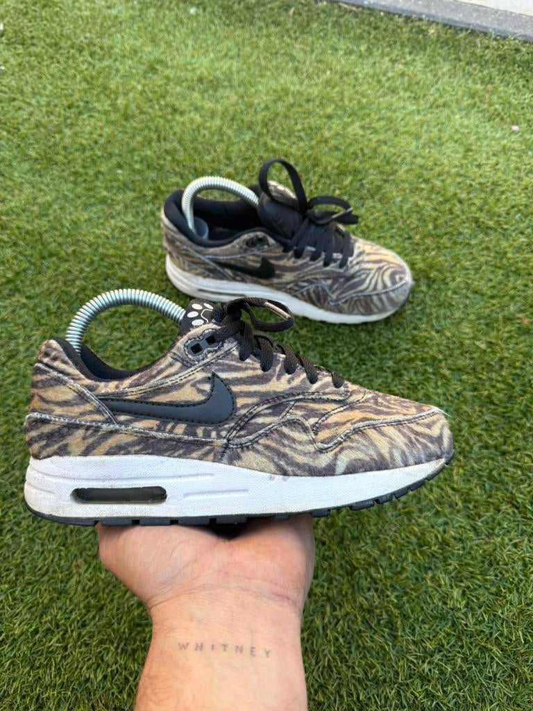 Nike air max 1 quickstrike striker 36.5, Ophalen of Verzenden, Gedragen, Sneakers of Gympen