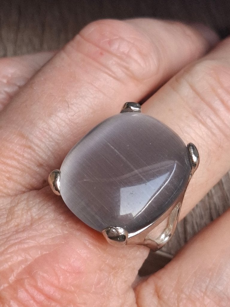 Mooie ring ongeveer maat 18, Sieraden, Tassen en Uiterlijk, Oorbellen, Ophalen of Verzenden, Zo goed als nieuw, Overige kleuren