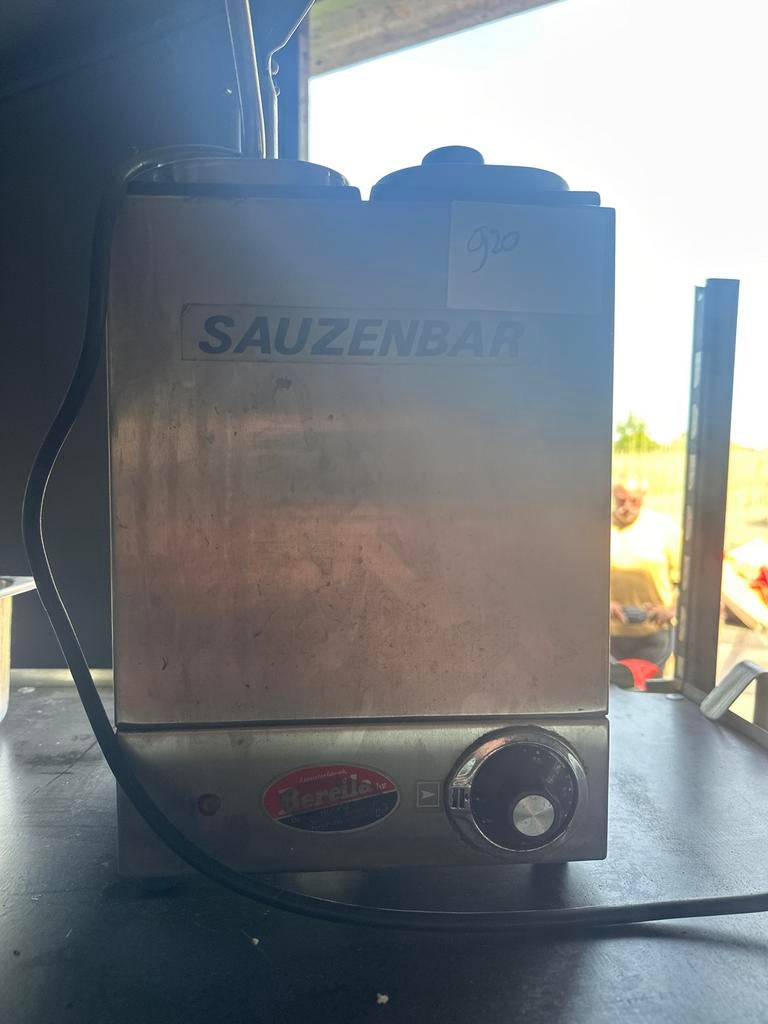 Professionele Sausdispenser - Berella JHB, Zakelijke goederen, Horeca | Keukenapparatuur, Ophalen, Gebruikt, Overige typen