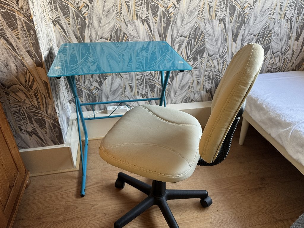 Kinderbureau met bureaustoel, Ophalen of Verzenden, Zo goed als nieuw, Tafel(s) en Stoel(en)