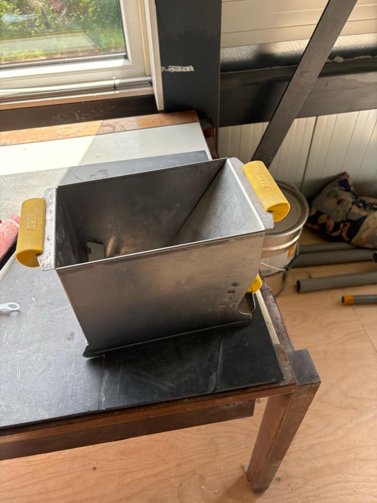 Elbo Lijmbak 150mm - Gebruikt maar in goede staat, Doe-het-zelf en Verbouw, Gereedschap | Handgereedschap, Ophalen of Verzenden