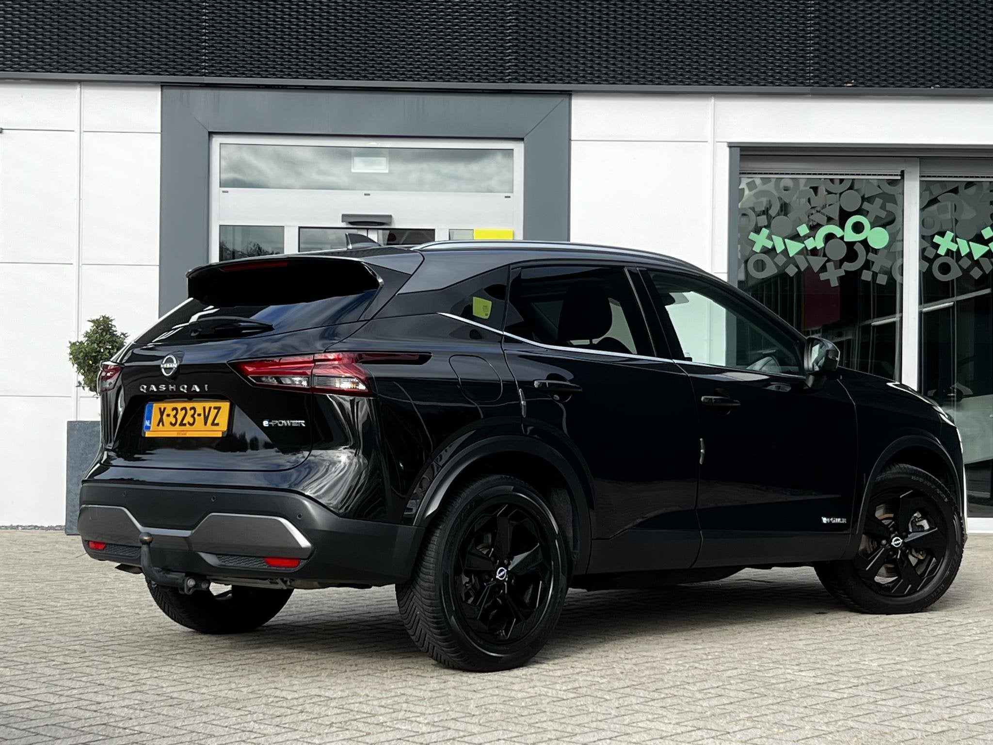 Nissan Qashqai 1.5 e-Power Black Edition | Stoel verwarming, Gebruikt, 190 pk, Zwart, Origineel Nederlands