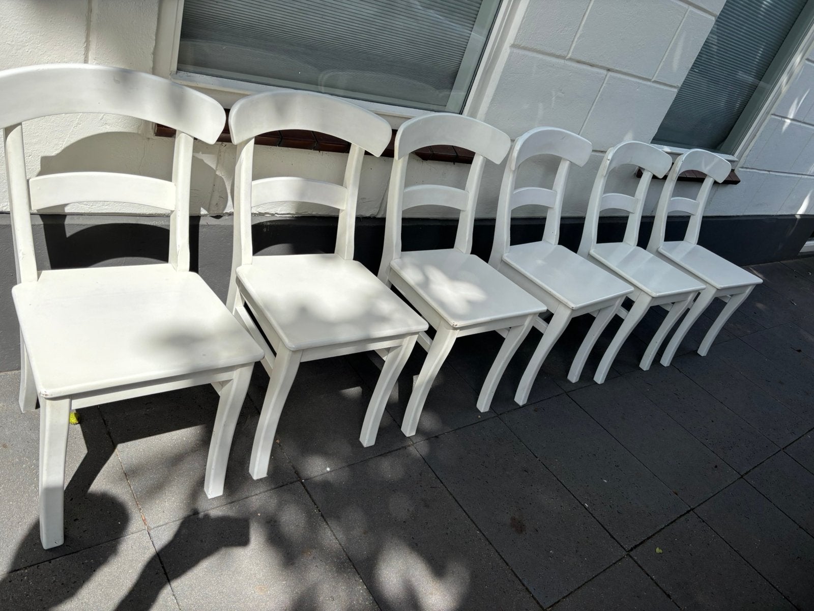 6 mooie witte landelijk teak houten stoelen € 20 pst., Huis en Inrichting, Ophalen, Gebruikt, Wit, Landelijke stijl