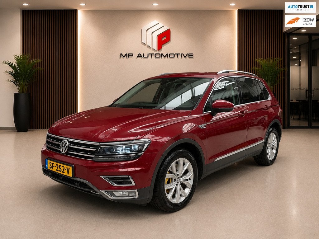 Volkswagen Tiguan 2.0 TDI 240PK DSG 4Motion Highline|Memory|, Auto's, Automaat, Gebruikt, 2500 kg, Leder