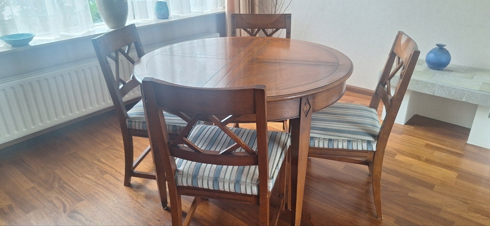 Ronde kersenhouten eettafel met 4 stoelen, Ophalen, Gebruikt, 4 tot 6 stoelen