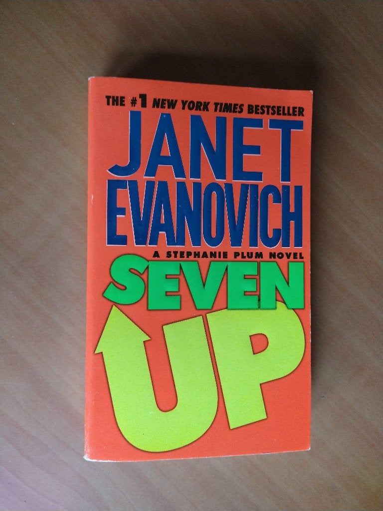 Evanovich, Janet. Seven Up. A Stephanie Plum Novel, Ophalen of Verzenden, Zo goed als nieuw