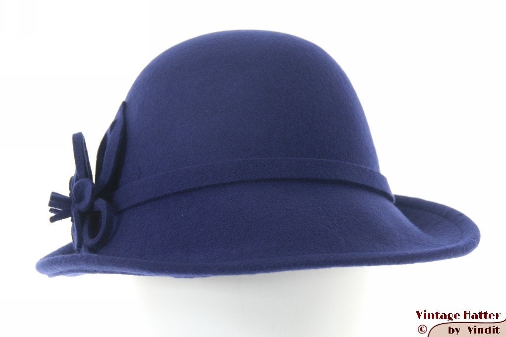 Dames dophoed Hawkins blauw vilt met vilten bloem 55-57 new, Hoed, Hawkins, Nieuw, One size fits all
