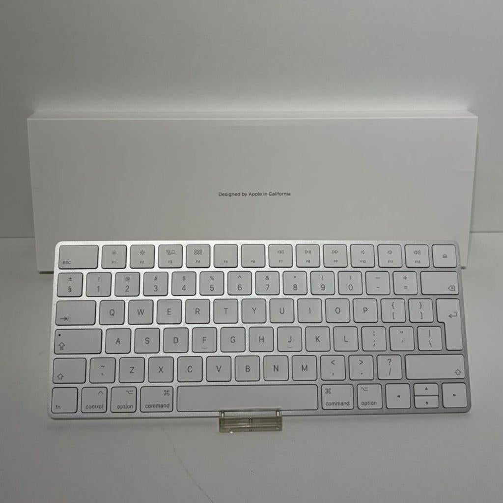 Apple Magic Keyboard A1644 QWERTY in Doos, Nieuw, Ophalen of Verzenden, Draadloos, Qwerty