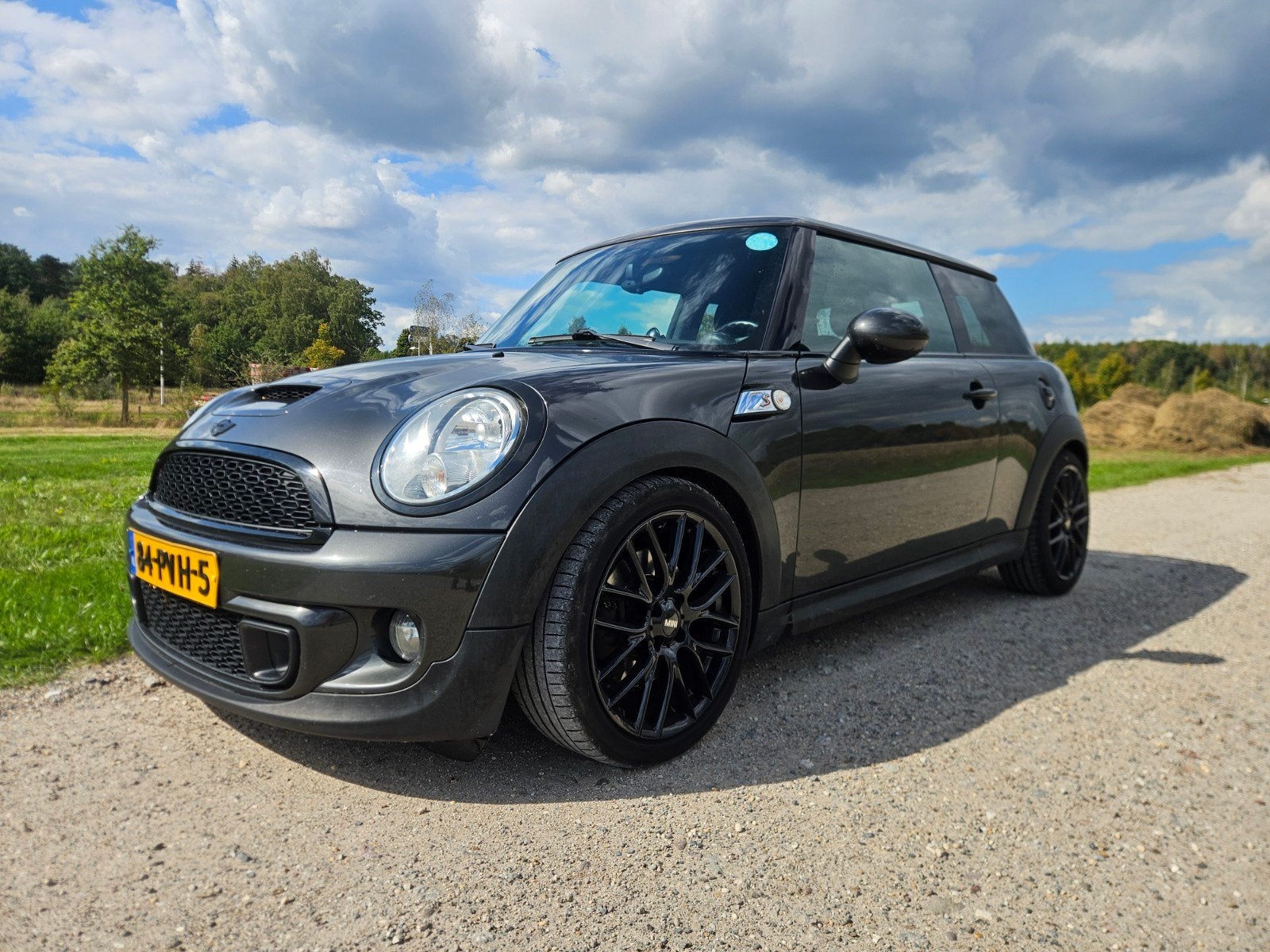 Mini 1.6 Cooper S 2011 (N18)  met upgrades, nieuwe APK, 4 cilinders, 4 stoelen, 49 €/maand, Origineel Nederlands