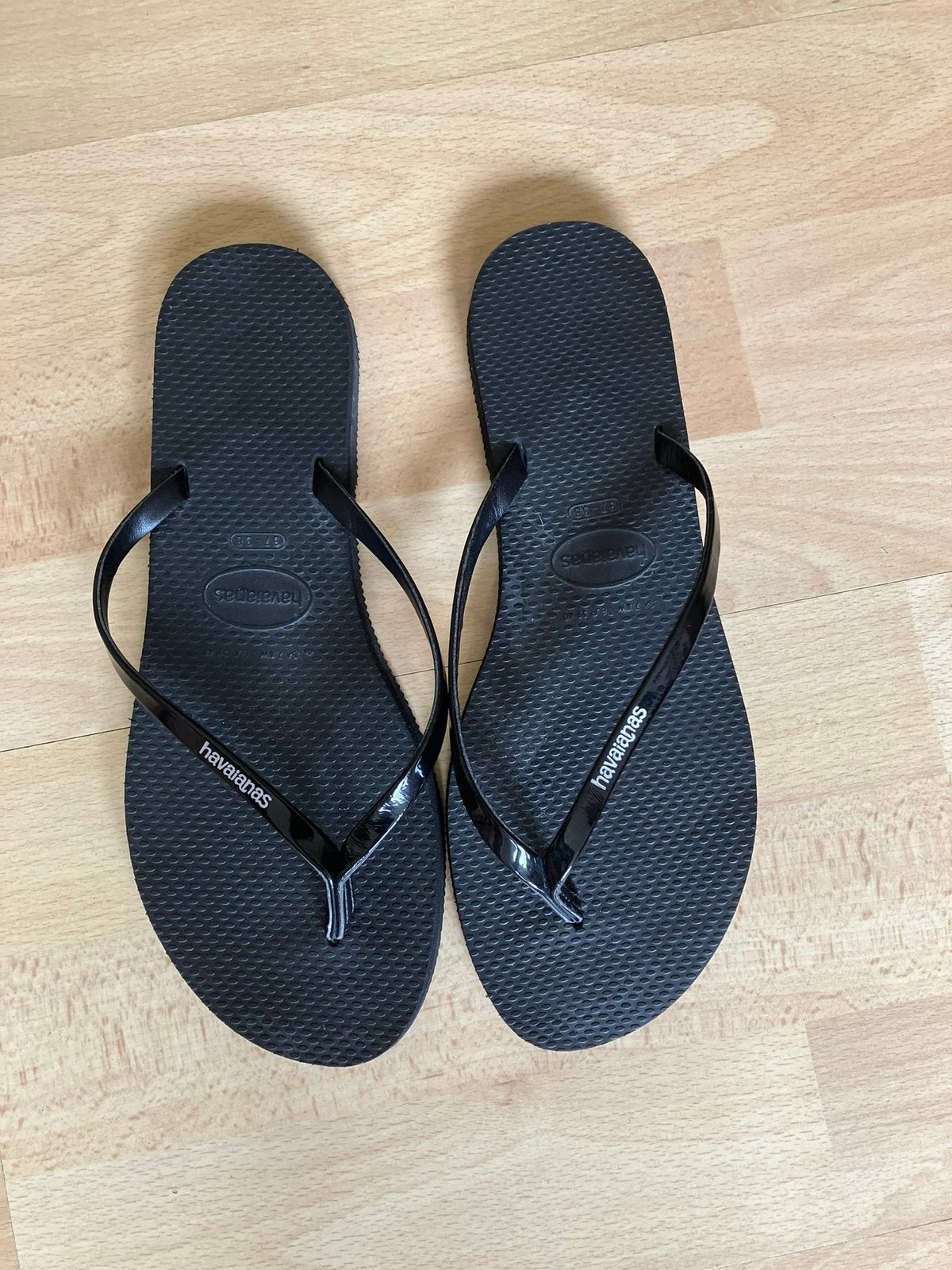 Havaianas zwarte teenslippers mt 37 izgs, Slippers, Zwart, Ophalen of Verzenden, Gedragen