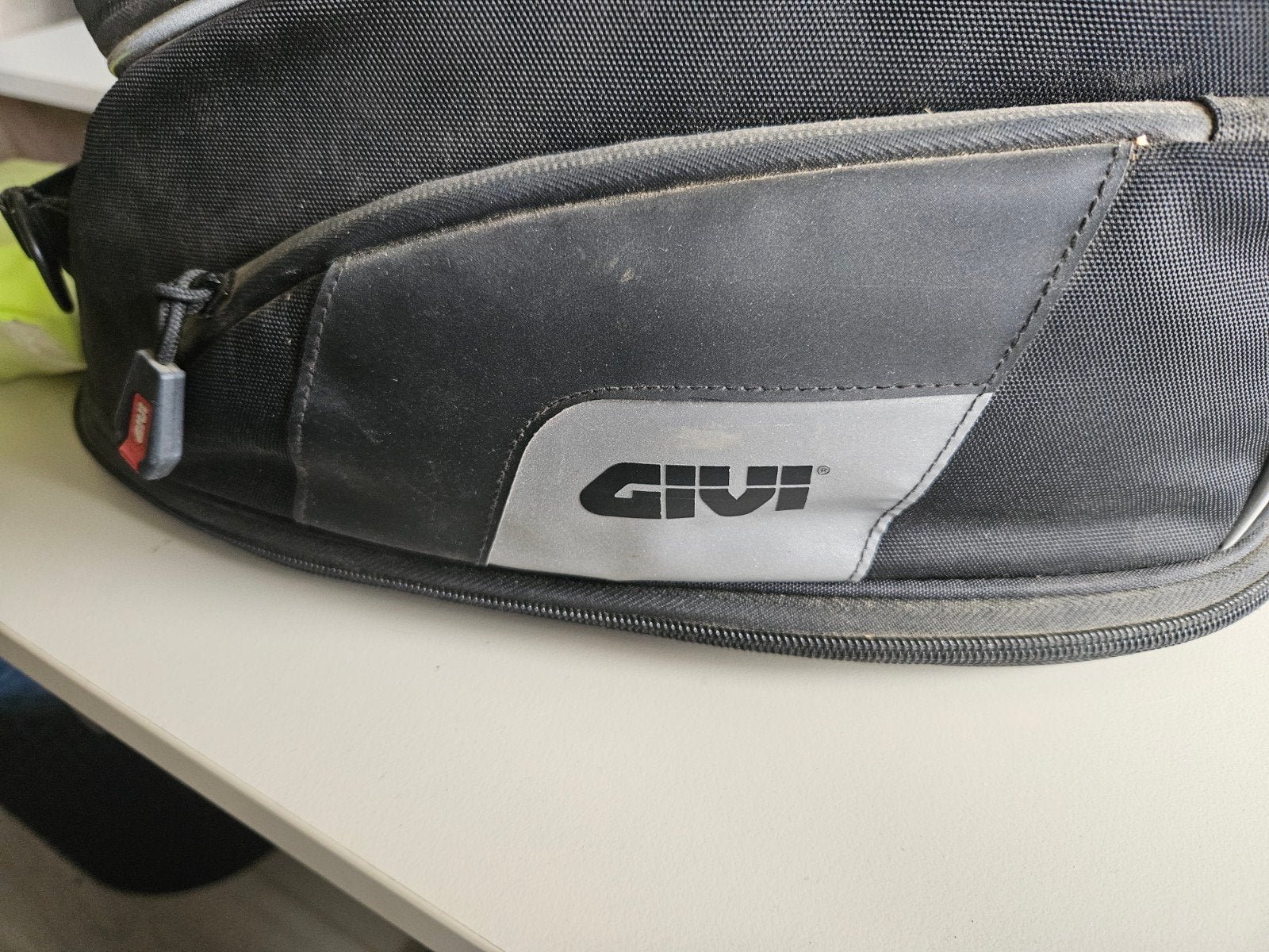 GIVI XSTREAM 15L Tanktas, Motoren, Ophalen of Verzenden, Gebruikt