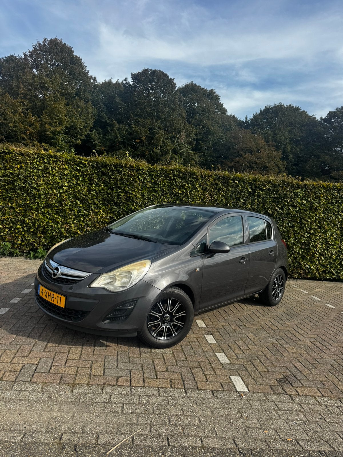 Opel Corsa 1.2 16V 5D 2012 Grijs nieuwe apk!, Auto's, Voorwielaandrijving, 1063 kg, 1229 cc, 49 €/maand