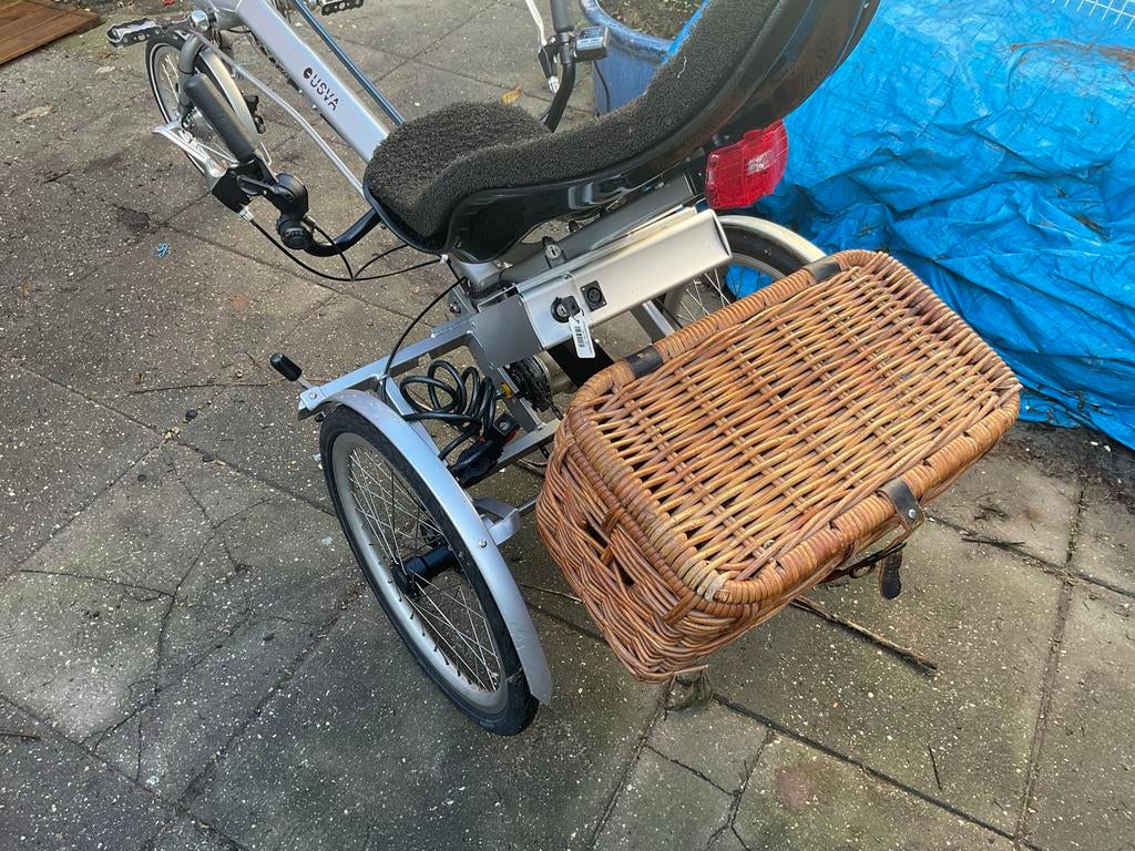 Usva Ligfiets met Elektrische Ondersteuning en Mand, Ophalen of Verzenden, Zo goed als nieuw, Velgrem